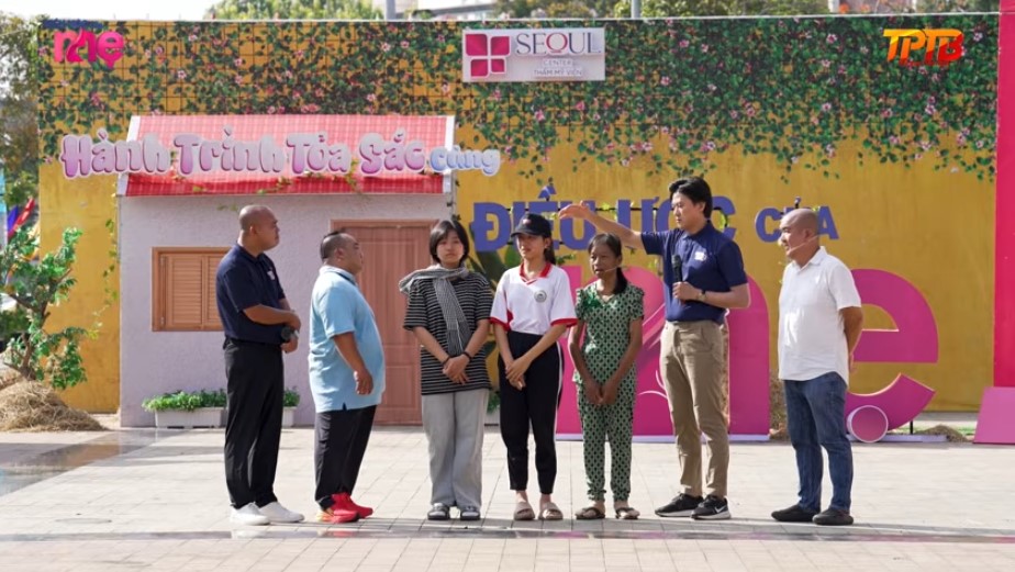 Gia đình bé Như Ý được đoàn tụ, gặp nhau trên sân khấu, các thành viên được bộc bạch, dành những lời cảm ơn chân thành cho nhau
