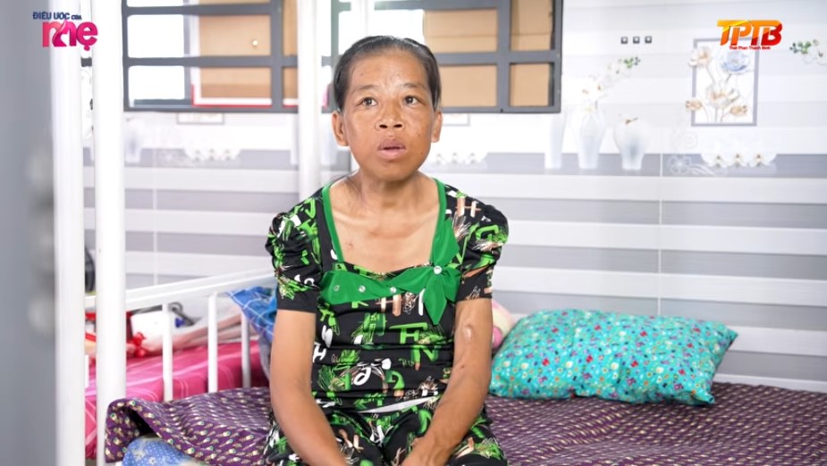 Mẹ Như Ý bị suy thận giai đoạn cuối phải tốn nhiều chi phí để chữa trị nhưng nhà rất khó khăn nên bệnh tình của cô ngày càng xuống cấp