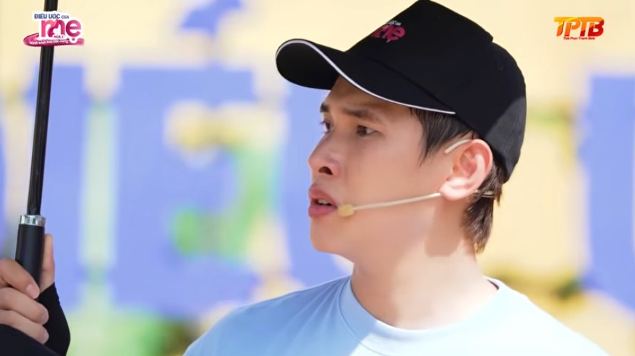 Diễn viên Quỳnh Lý thấu hiểu hoàn cảnh của bé Mỹ Siêng và khuyên bé tiếp tục vào đại học