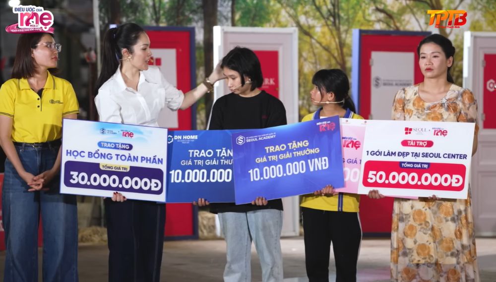 Cô con gái đầu của chị Tuyết được hỗ trợ học nghề tại Seoul Academy, mở ra cơ hội ổn định tương lai để có thể ở gần chăm sóc mẹ và các em. 