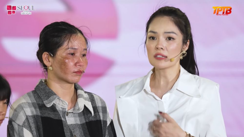 Dương Cẩm Lynh xúc động chia sẻ nỗi lo của người mẹ đơn thân và đồng cảm với những thiệt thòi mà các con của chị Tuyết phải trải qua. 