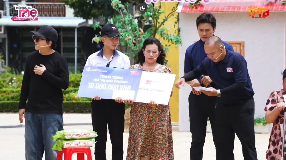 Tổng kết hỗ trợ gia đình chị Dân nhận được 103 triệu đồng, tiếp thêm điểm tựa để gia đình vượt qua khó khăn và có thêm hy vọng cho chặng đường phía trước.