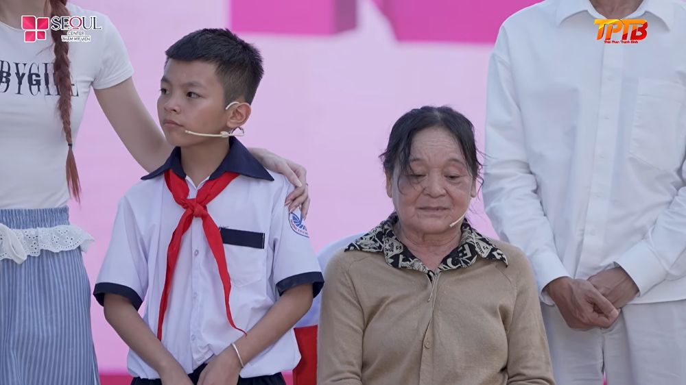 Điều Ước Của Mẹ cùng các nghệ sĩ và nhà tài trợ tiếp thêm hy vọng cho hai bà cháu, giúp Minh Quân nuôi ước mơ bà ngoại luôn khỏe mạnh bên mình