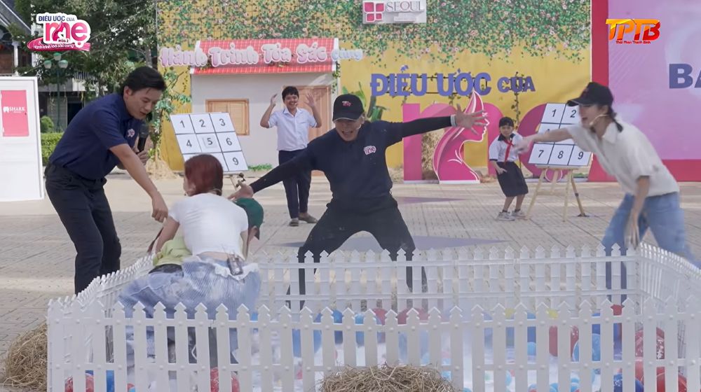 Đội Diệp Nhật Hạ xuất sắc chiến thắng thử thách Bingo Bingo, mang về 20 triệu đồng cho gia đình chị Trang và 10 triệu đồng cho gia đình bé Minh Quân