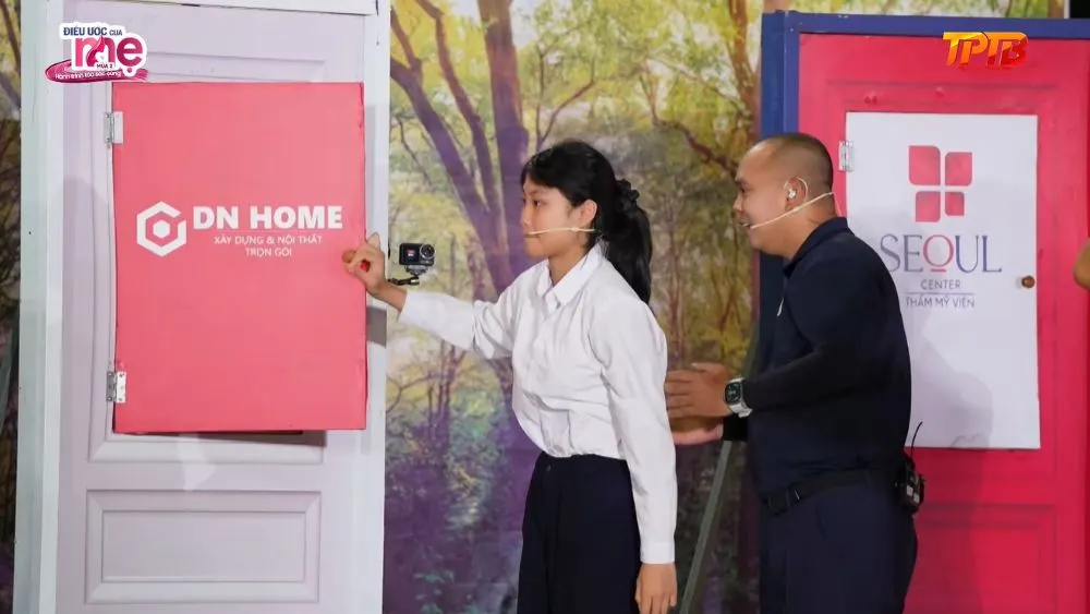 Sự chung tay của các nhà tài trợ và mạnh thường quân tiếp thêm hy vọng Hồng Ngọc và Gia Huy được tiếp tục ăn học đến nơi đến chốn