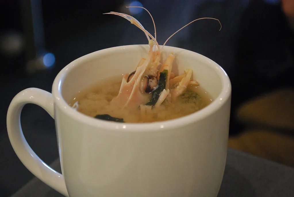 Rửa mặt sạch