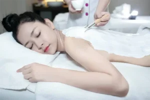 Bao lâu tắm trắng một lần? Tần suất an toàn cho từng loại da