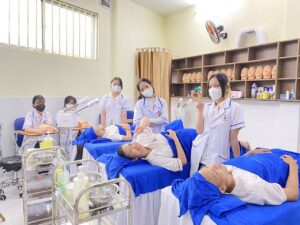 Học chăm sóc da ra làm gì? Những vị trí tìm năng