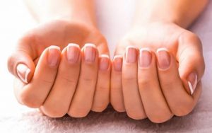 Dưỡng móng tay cẩn thận sẽ có được bộ móng đẹp, khỏe