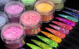 Cửa hàng phụ kiện với đầy đủ các loại nguyên vật liệu sử dụng khi làm nail