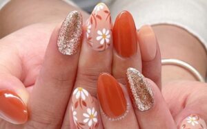 Mẫu móng oval dài vừa