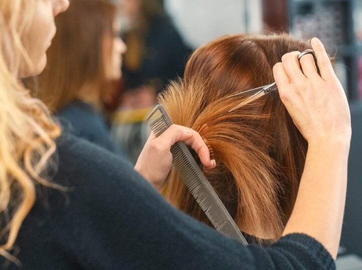 Các sĩ tử thường đợi đến khi kết thúc kỳ thi mới cắt tỉa lại mái tóc