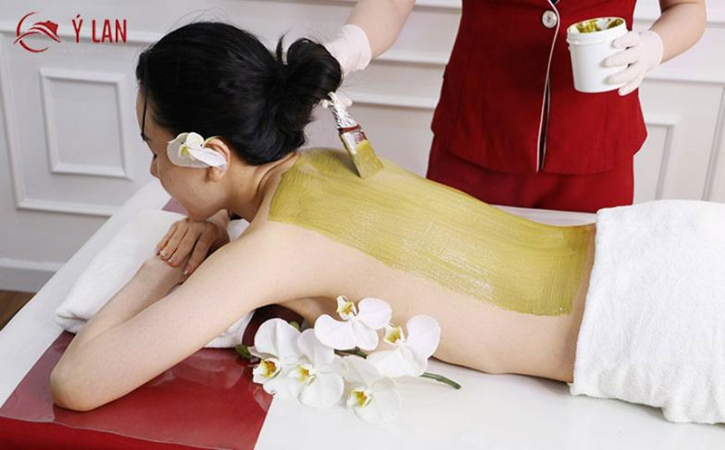 Khu vực trị liệu được trang bị máy móc hiện đại, đảm bảo an toàn và hiệu quả tối đa cho làn da