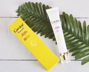 Dòng trị mụn của L'avoine được điều chế từ thành phần thiên nhiên