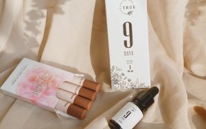 Sản phẩm serum 9 Days được sản xuất từ hãng True Cosmetic
