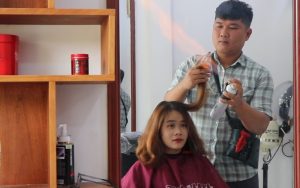 Nghề tạo kiểu tóc luôn nằm trong top các ngành hot nhất hiện nay