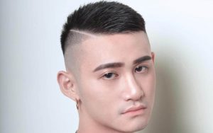 Kiểu tóc 7/3 khá lịch sự