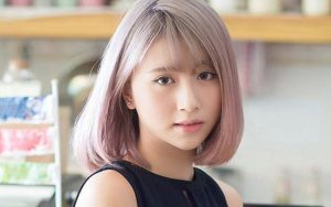 Tóc ngắn ép cụp phối hợp hoàn mỹ với gương mặt tròn