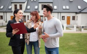 Nhân viên kinh doanh bất động sản không yêu cầu nhiều về bằng cấp