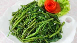 Rau muống là món ăn quen thuộc trong bữa cơm hằng ngày