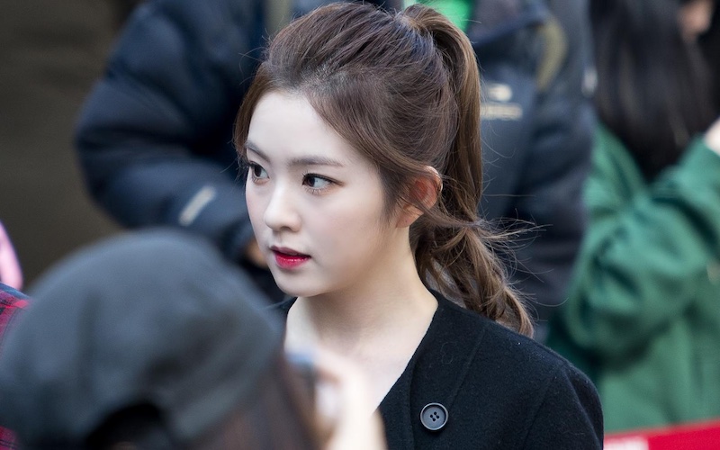   Tóc buộc đuôi ngựa cho nữ mặt dài