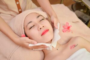 Tại sao nên học massage mặt?