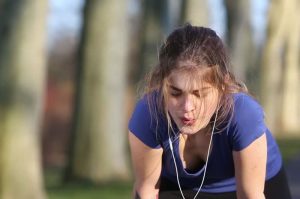 cách thở khi chạy bộ