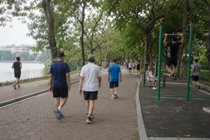 Các hiểu lầm phổ biến về đi bộ và suy tĩnh mạch
