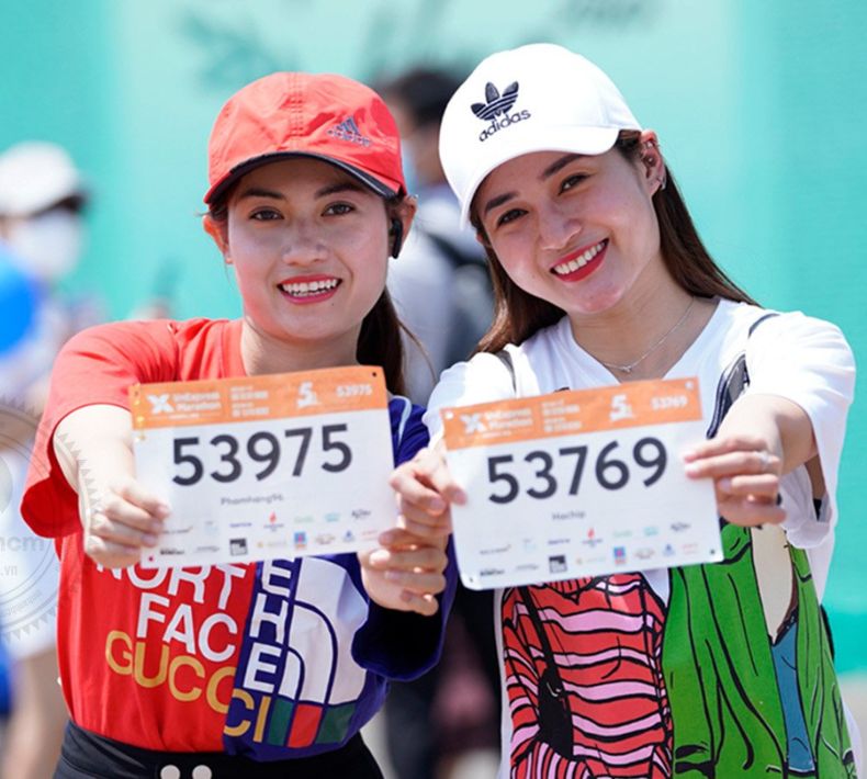 Bib chạy marathon là gì? Hướng dẫn đeo và ý nghĩa
