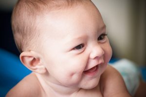 Má lúm đồng tiền được di truyền từ bố mẹ sang bé
