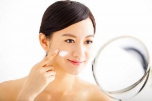 Da săn chắc và đàn hồi tốt là biểu hiện của làn da khỏe mạnh