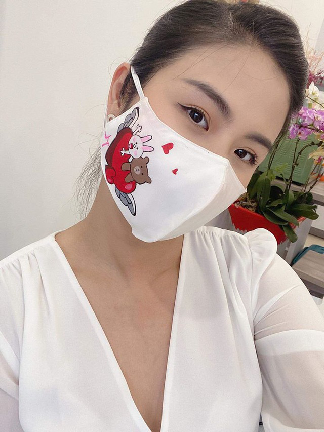Tại sao không nên đeo khẩu trang quá chật sau tiêm filler?