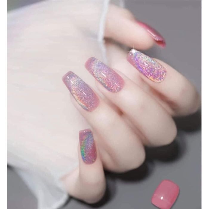 Nail kiểu dáng mắt mèo cầu vồng ngọt ngào và nữ tính