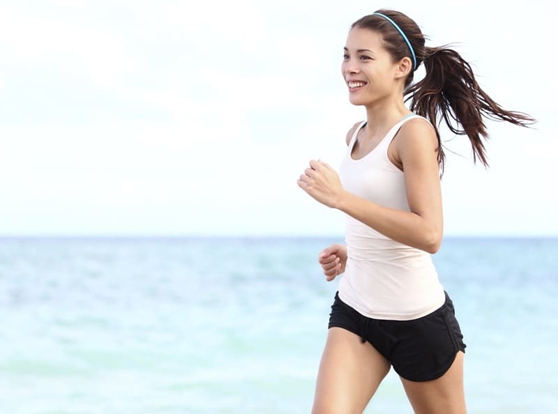 Nên tập thể dục thể thao giữ thân hình cân đối