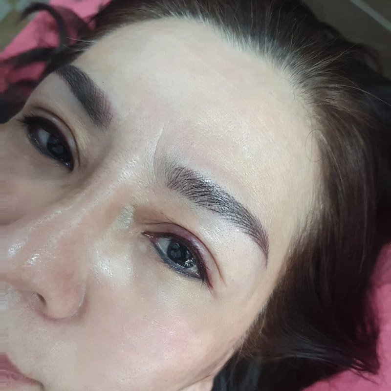 Dáng mày hài hòa phù hợp với từng khuôn mặt và độ tuổi của khách hàng
