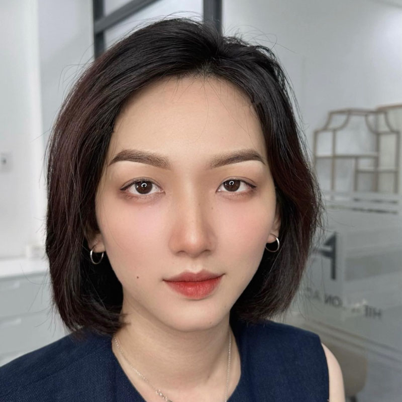 Công nghệ hiện đại sử dụng mũi kim siêu nhỏ cho hàng lông mày sắc nét