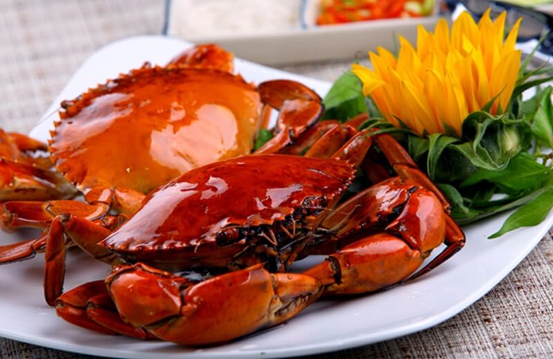 Kiêng ăn hải sản sau khi phun xăm môi