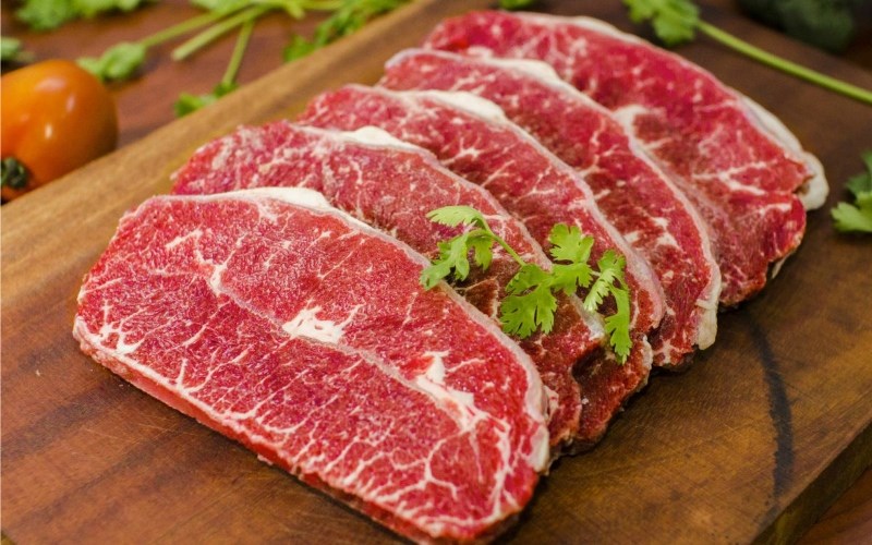 Không ăn các thực ăn chứa nhiều đạm sau khi xăm môi
