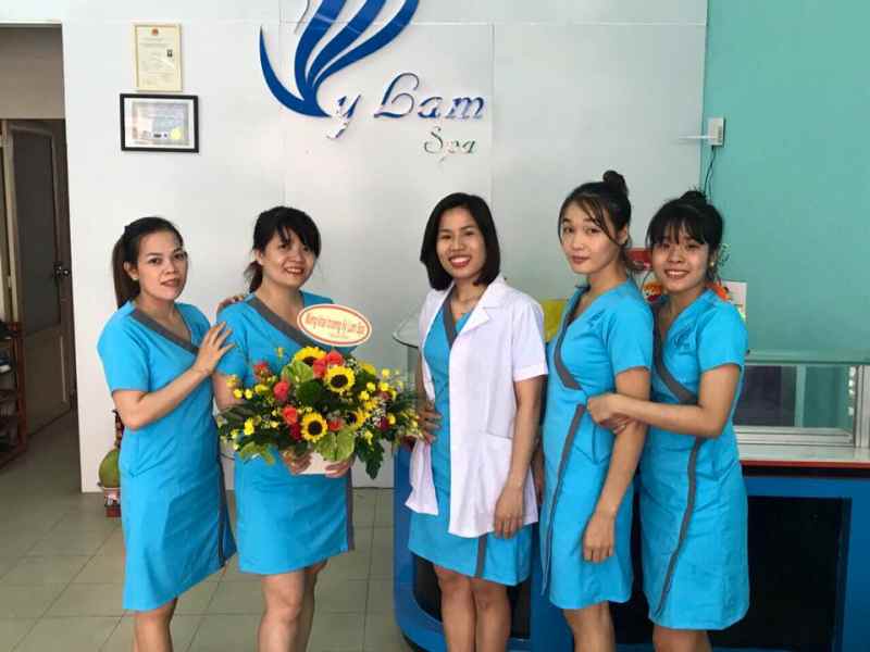 Dàn nhân viên dày dặn kinh nghiệm tại Vy Lam Spa triệt lông ở Bình Thạnh