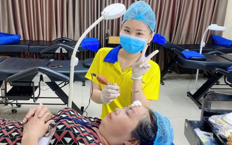 Đào tạo lý thuyết song song với thực hành