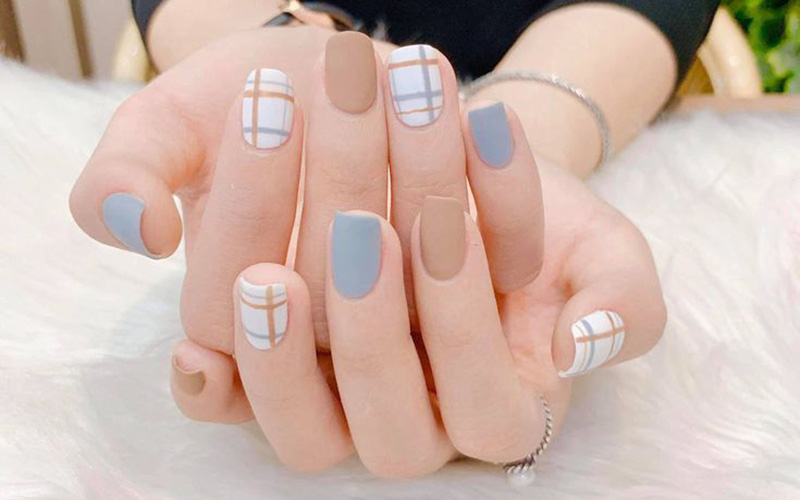 Mẫu nail đơn giản dành cho những người yêu thích phong cách Hàn Quốc
