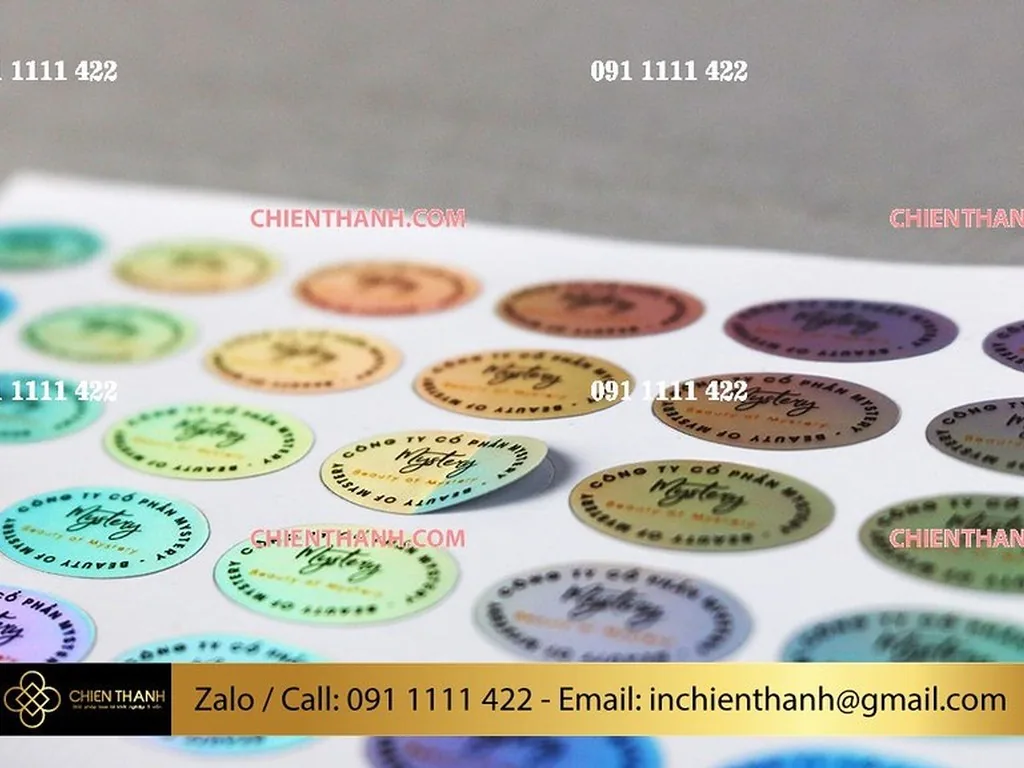 Cách hoàn thiện và khóa chặt lớp trang điểm ra sao?