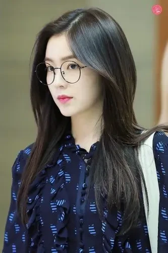Kiểu tóc nên tránh khi mặt tròn