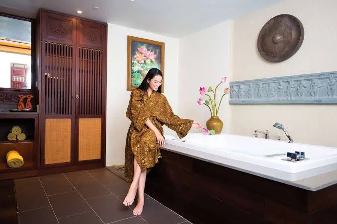 Nên trao đổi gì với kỹ thuật viên spa?