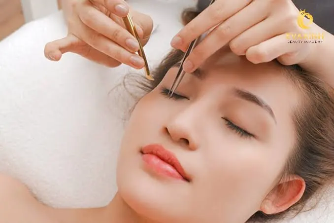 Nên làm nối mi tại spa và trung tâm thẩm mỹ không?