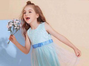 cách làm tóc xoăn cho bé gái