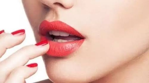 Phun môi gây lây bệnh truyền nhiễm qua đường nào?