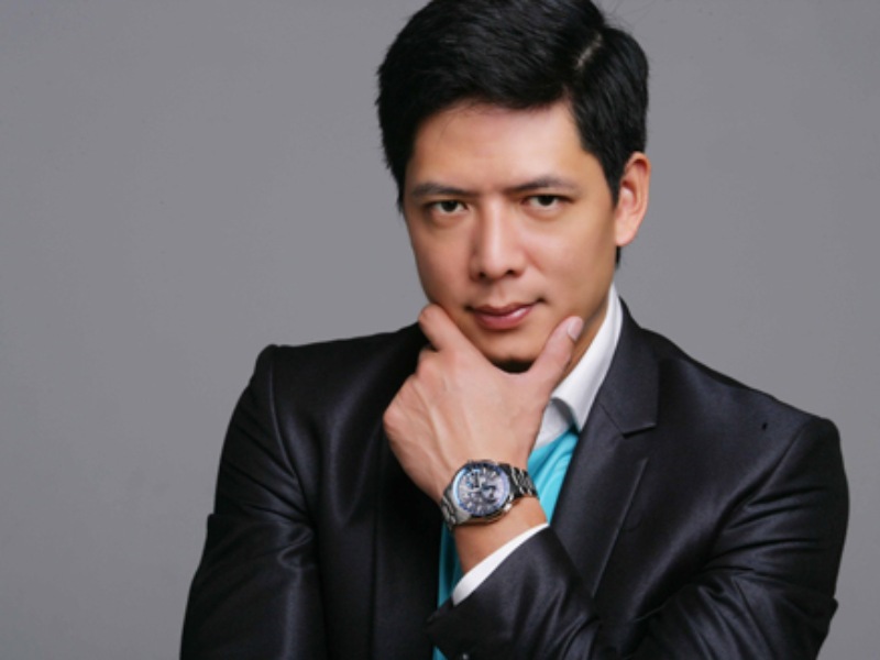 Bình Minh là ngôi sao nổi tiếng tại Việt Nam sở hữu tướng cằm chẻ ấn tượng