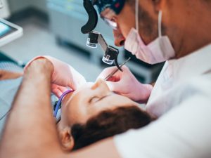 Thời gian thực hiện quy trình lấy tủy răng tại phòng khám nha khoa uy tín dao động từ 30 - 45 phút