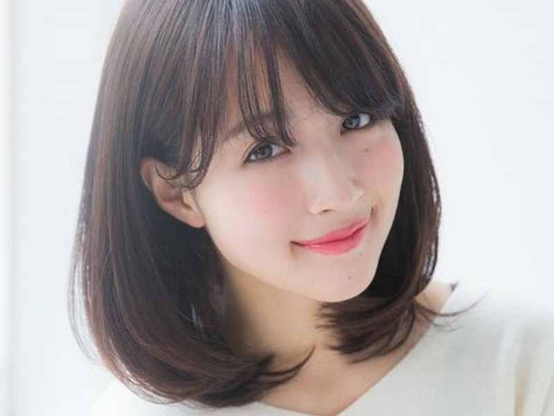 Kiểu tóc ngang vai uốn đuôi